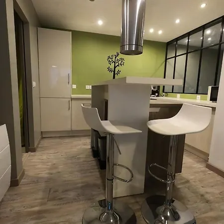 Apartamento Le Solférino, Cosy Town Centre With Car Park