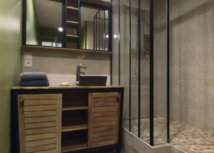 Le Solferino, Cosy Town Centre With Car Park Apartment