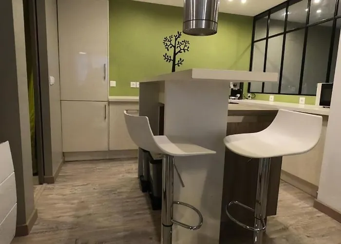 Apartment Le Solferino, Cosy Town Centre With Car Park